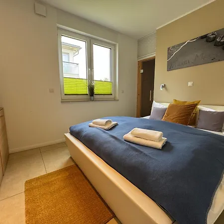 Kaeptn Brass 1 App 2 Wiesenweg